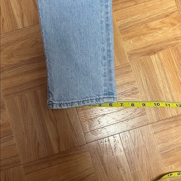 American Eagle Outfitters Light Blue Mom jean. - Picture 8 of 8